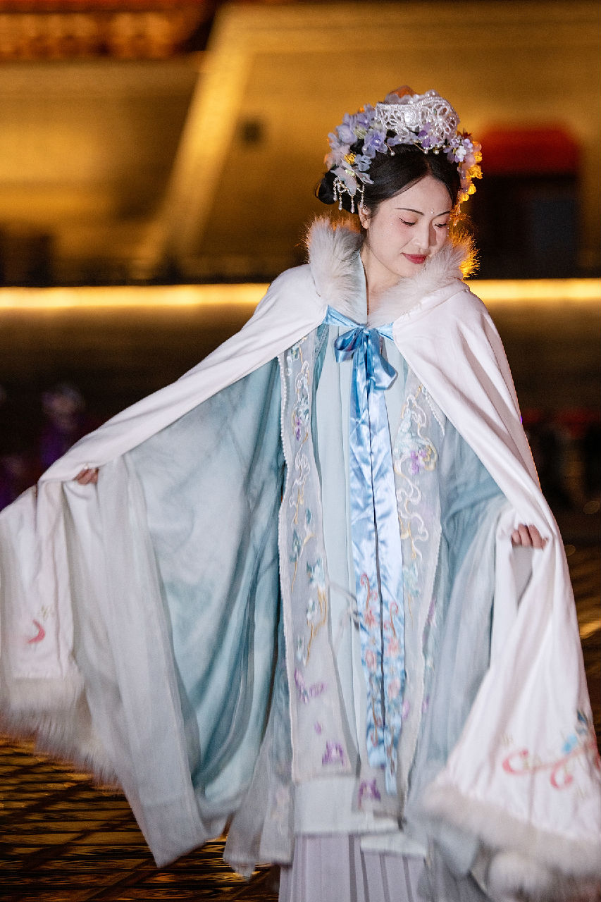 洛陽(yáng)應(yīng)天門(mén)夜拍【二】